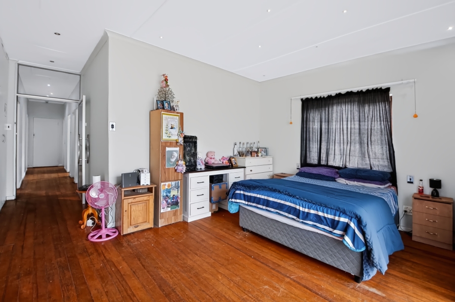 4 Bedroom Property for Sale in Oakdale Western Cape
